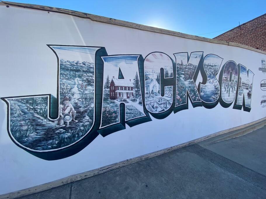 Spacious Downtown Jackson Retreat- Historic Hangout Εξωτερικό φωτογραφία