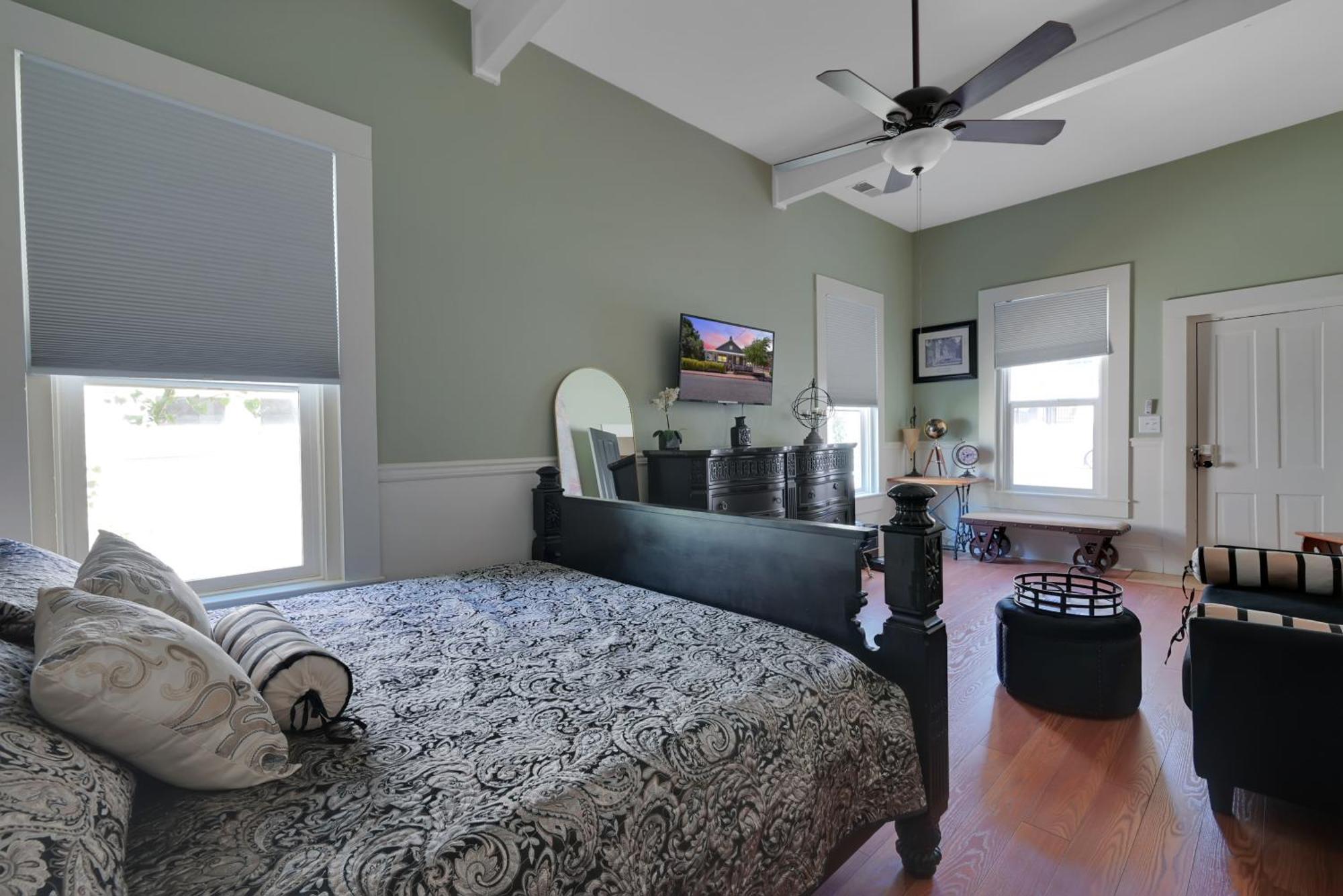 Spacious Downtown Jackson Retreat- Historic Hangout Εξωτερικό φωτογραφία