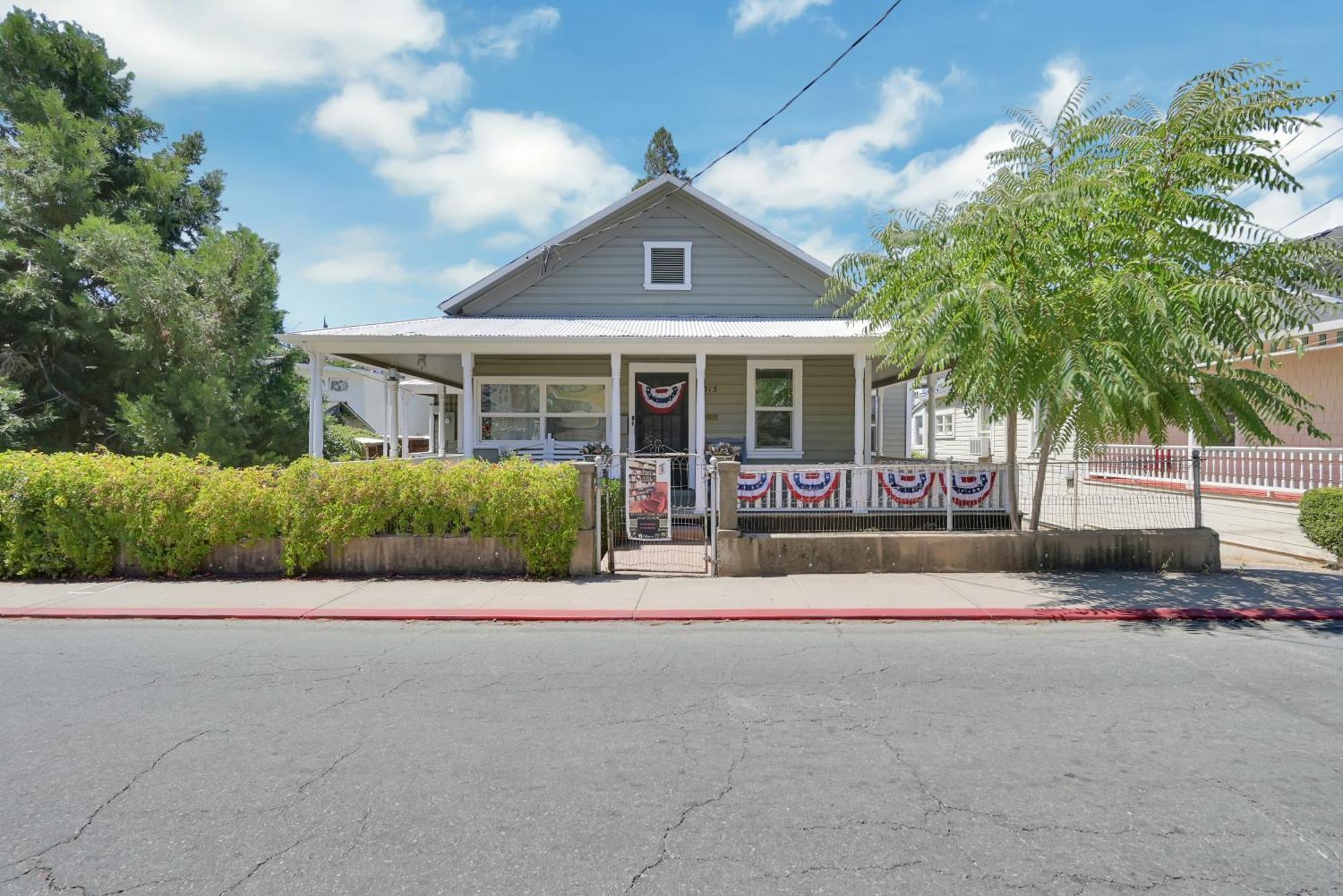 Spacious Downtown Jackson Retreat- Historic Hangout Εξωτερικό φωτογραφία