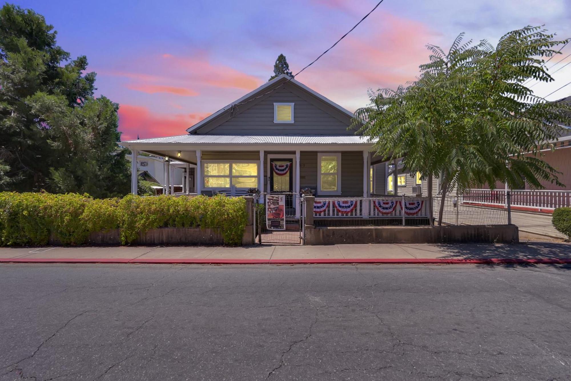 Spacious Downtown Jackson Retreat- Historic Hangout Εξωτερικό φωτογραφία