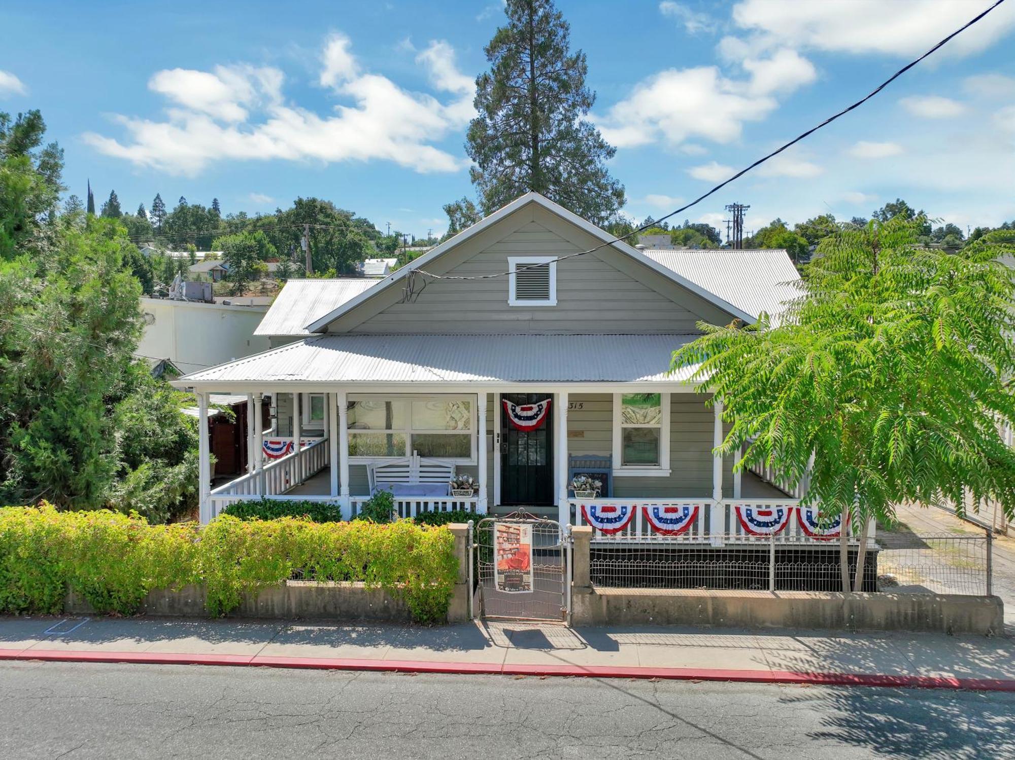Spacious Downtown Jackson Retreat- Historic Hangout Εξωτερικό φωτογραφία