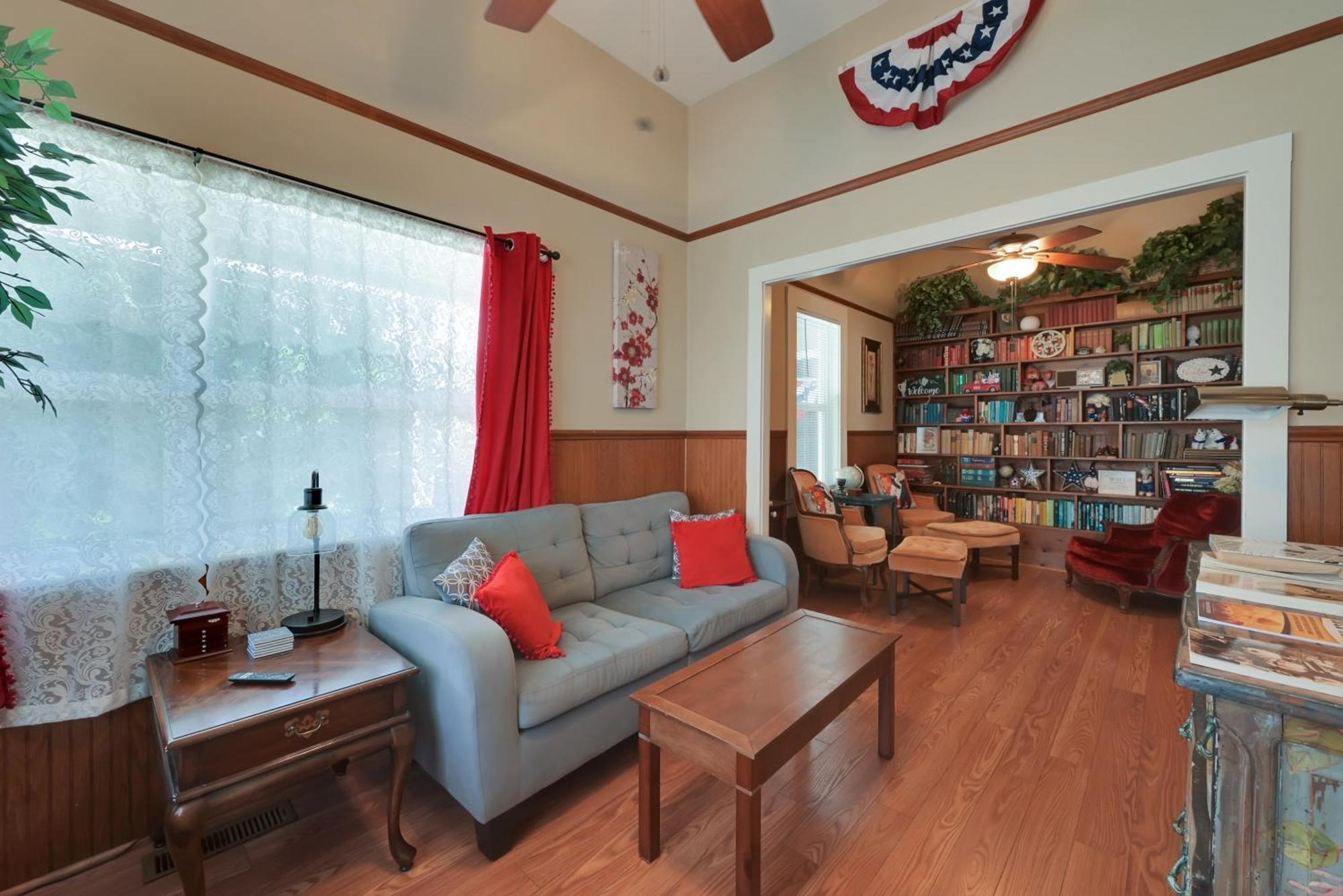 Spacious Downtown Jackson Retreat- Historic Hangout Εξωτερικό φωτογραφία